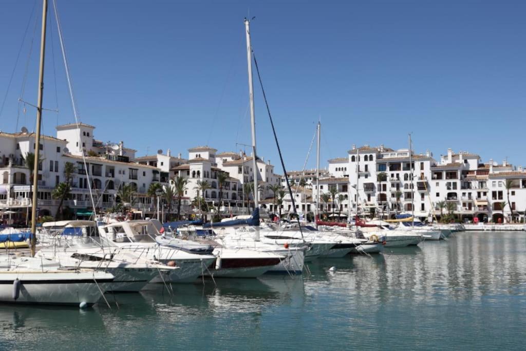 Apartamento Entero Con Solarium En Sabinillas, Con Piscina Y Al Lado Del Puerto De La Duquesa Manilva Exterior foto